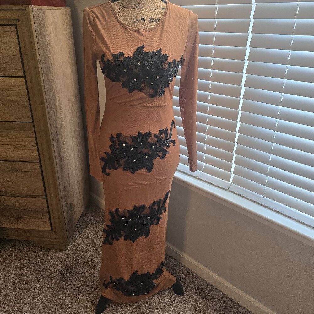 STYLEW Mesh Stretch (Lined) Appliqued Maxi Dress - Small NWT